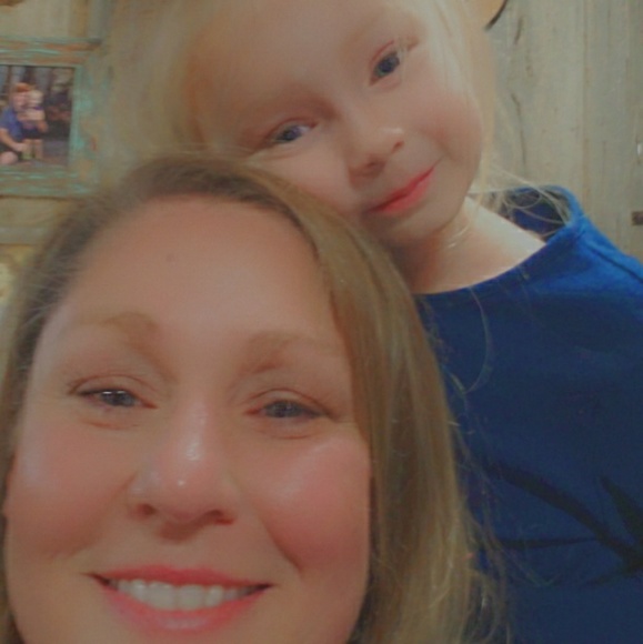 Meet your Posher, Charla - Picture 1 of 1